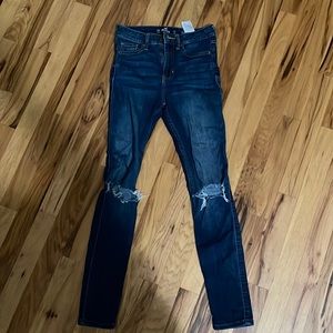 Hollister skinny jeans.